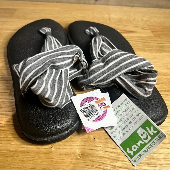 Sanuk Yoga Sandals Flip Flops Women's size 7 - Picture 3 of 6